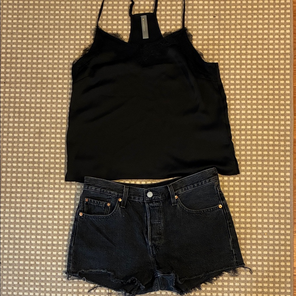 Levi’s denim shorts - Picture 6 of 6